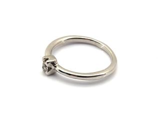 anillo oro 18k con piedra con diamante
