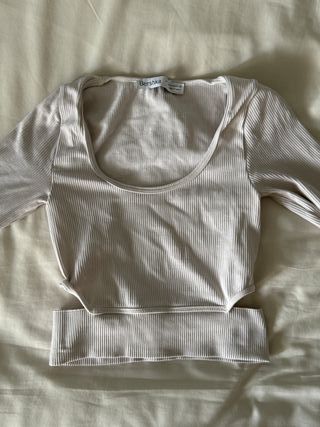 2 crop tops de Bershka y newyorker 