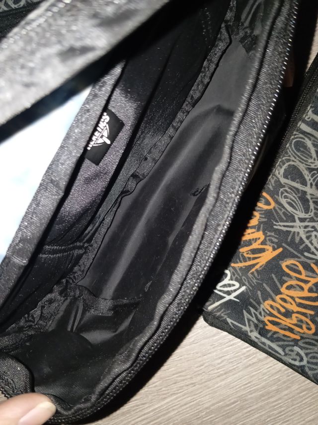 Lote Heretics: Riñonera, Estuche y Zapatillero