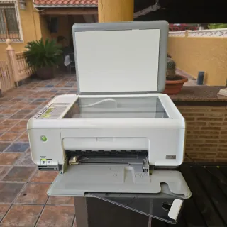 Impresora y Escáner HP Blanca