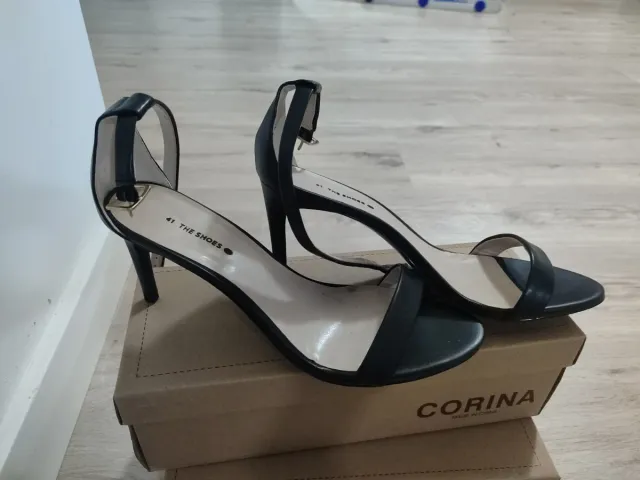 Sandalias tacón negras sin estrenar