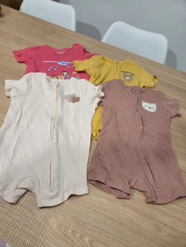 Pack 4 Pijamas Kiabi  y visto bueno Bebé
