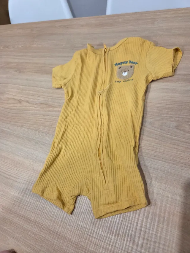 Pack 4 Pijamas Kiabi  y visto bueno Bebé