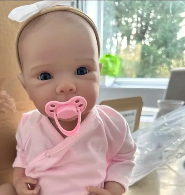 Baby Reborn GIRL 45 cm