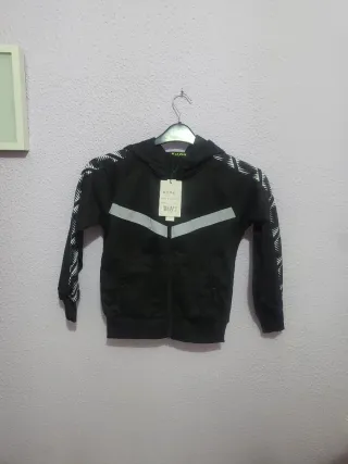 Chándal infantil negro y blanco