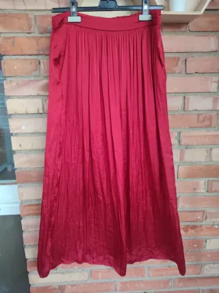 Falda larga burdeos Zara talla M