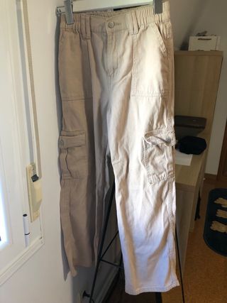 Pantalón cargo beige Talla XS