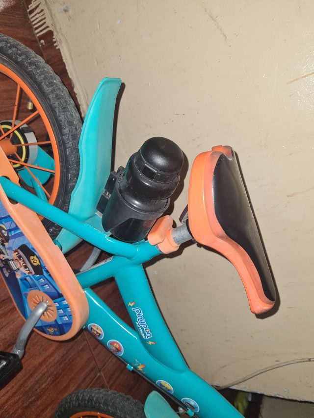 Bici infantil azul y naranja