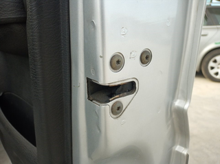 CERRADURA PUERTA DELANTERA DERECHA JEEP CHEROKEE