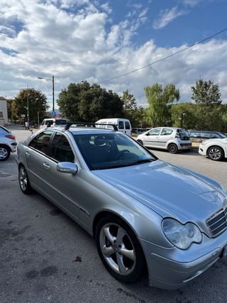 Mercedes-Benz Clase C 2003