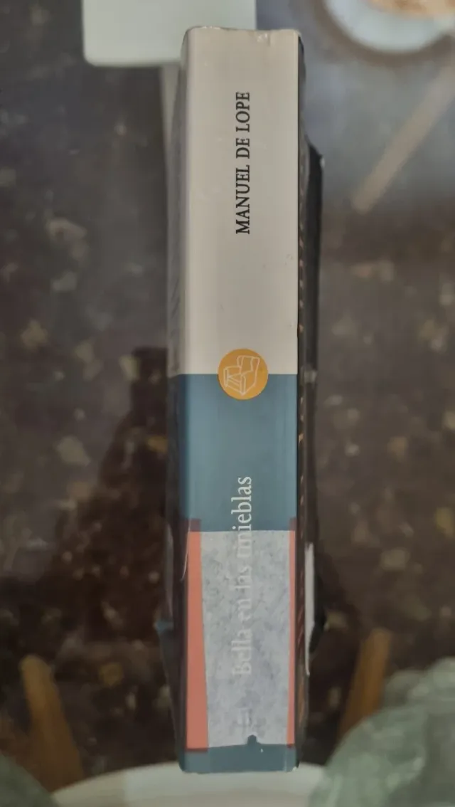 BELLA EN LAS TINIEBLAS