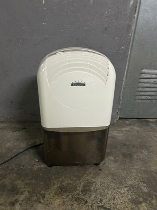 Deshumidificador blanco