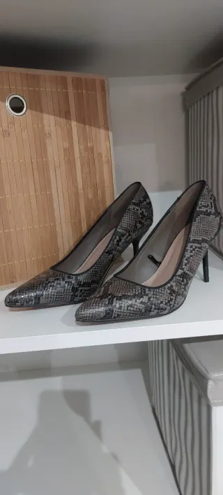 Zapatos de tacón serpiente