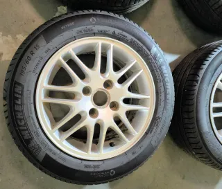 4 Llantas con neumaticos 195/60 R15