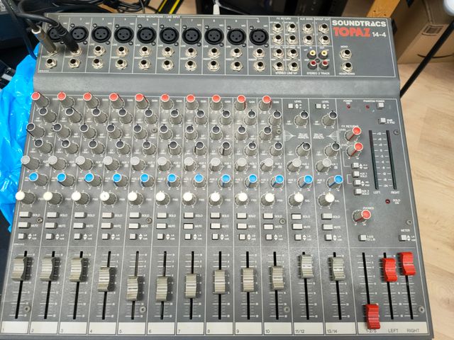 Mesa de mezclas soundtracs topaz 14-4
