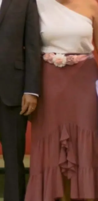 Falda larga rosa con volantes Amitié 44