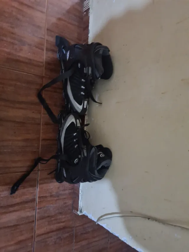 Patines en línea negros