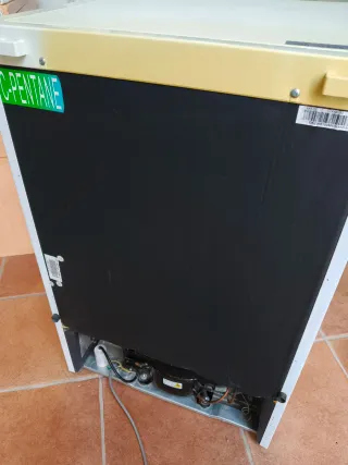 Nevera compacta Indesit A+ CLASS