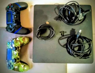 Consola PS4 Slim 1TB + 2 Mandos