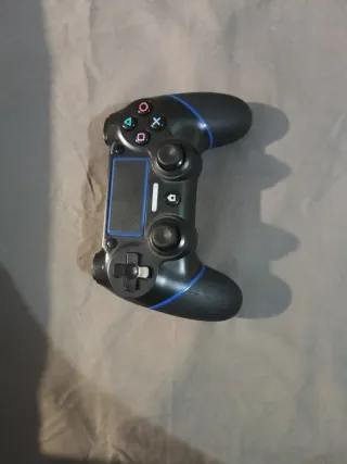Consola PS4 Slim 1TB + 2 Mandos