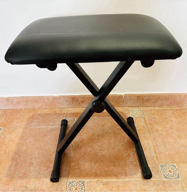 Banco de piano negro polipiel negro