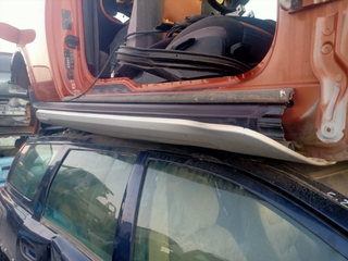FALDON LATERAL VOLVO C30 D4204T DERECHO