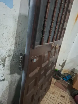 Puerta de hierro para calle