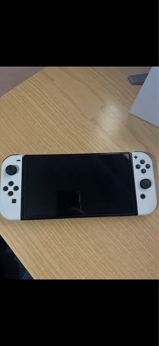 Nintendo Switch OLED bianco