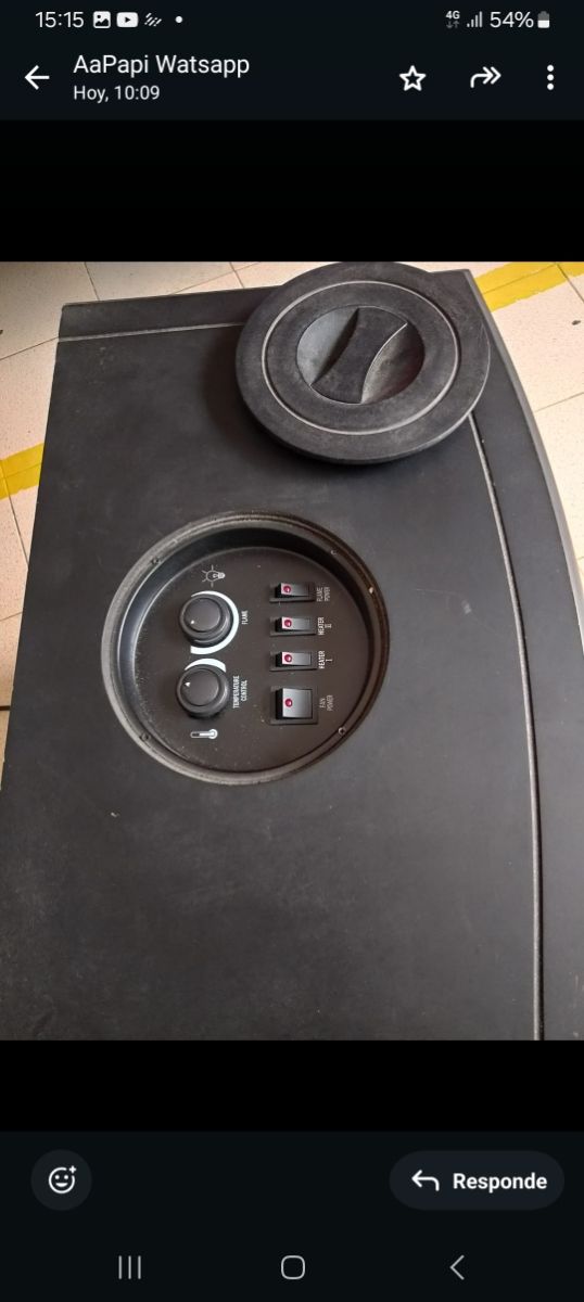 Estufa calefaztor eléctrica imita a estufa de leña