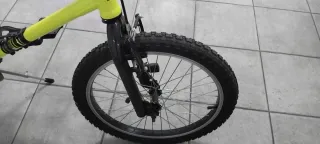 Bicicleta BMX Amarilla