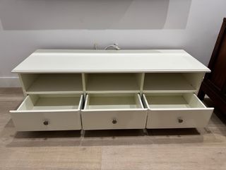 Mueble TV blanco madera