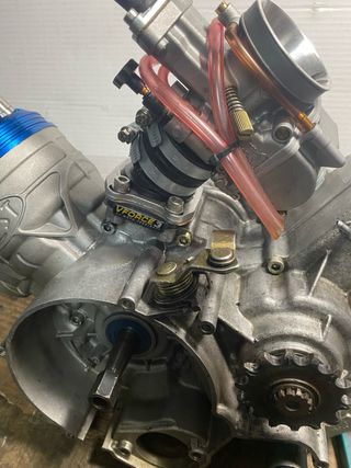 Motor AM6 2FAS100 Competición