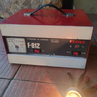 Cargador Batería Ferve F-812 12V/24V