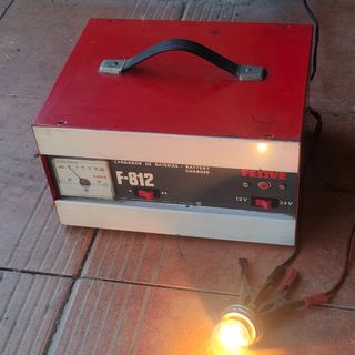 Cargador Batería Ferve F-812 12V/24V