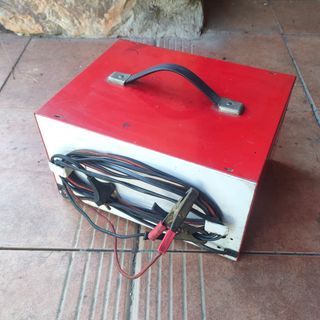 Cargador Batería Ferve F-812 12V/24V