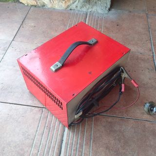 Cargador Batería Ferve F-812 12V/24V
