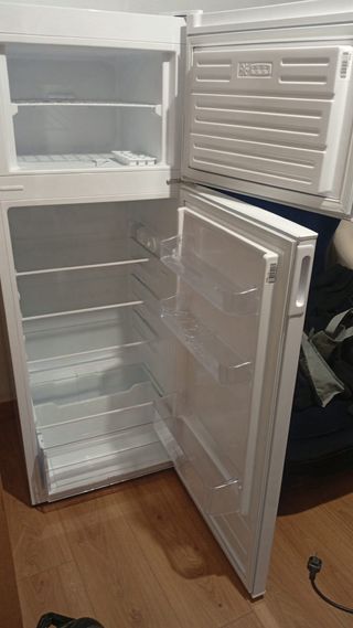 Nevera Candy pequeña blanca