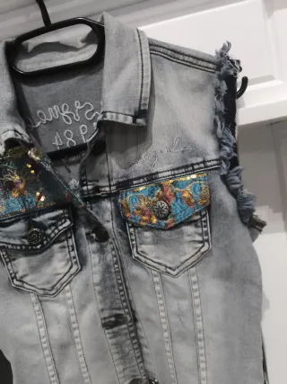 Chaleco Desigual vaquero bordado