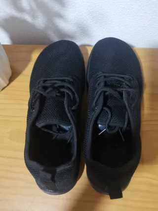 Zapatos negros deportivos talla 41