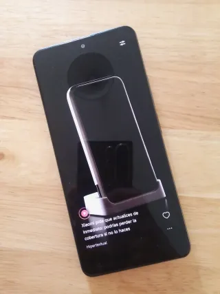 Móvil y Auriculares Bluetooth Negros