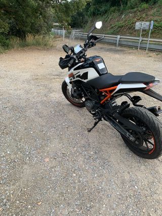 KTM Duke 125cc/Blanca