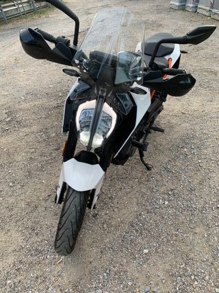 KTM Duke 125cc/Blanca