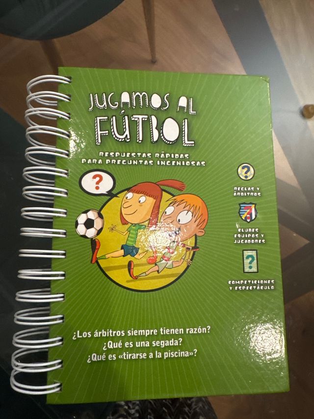 Los superpreguntones. Jugamos al fútbol