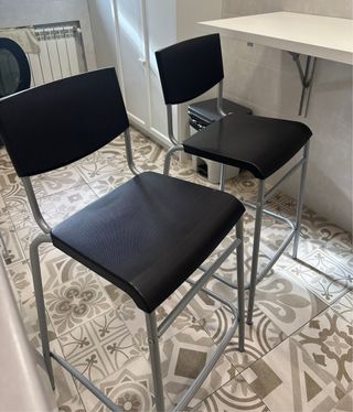 Mesa plegable de pared + 2 taburetes