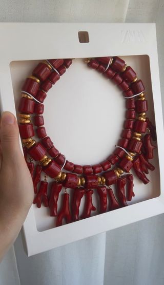 Collar doble. De ZARA. De esta temporada. Nuevo si