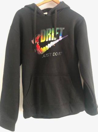 Sudadera deportiva con capucha negra