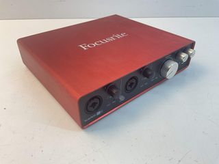 tarjeta sonido focusrite scarlet 6i6