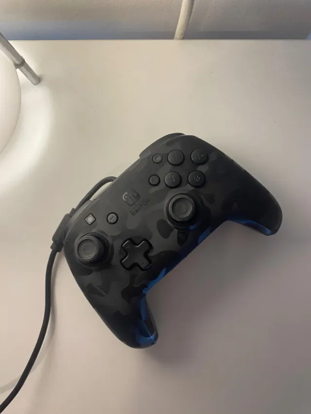 Mando Nintendo Switch Camuflaje