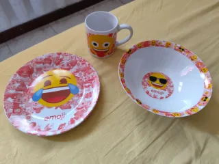 Vajilla Emojis Plástico Infantil