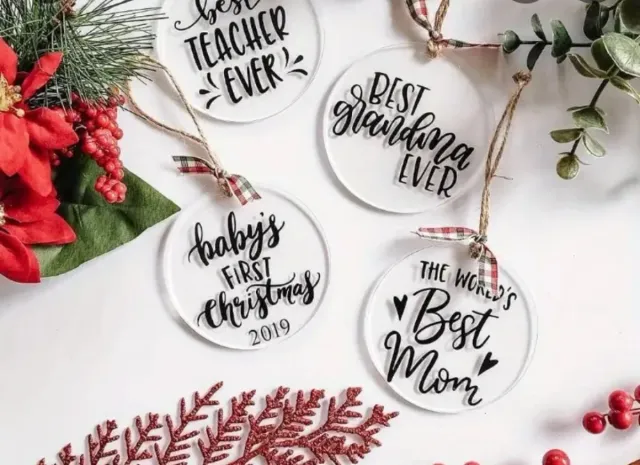 Llavero acrílico personalizado con nombre